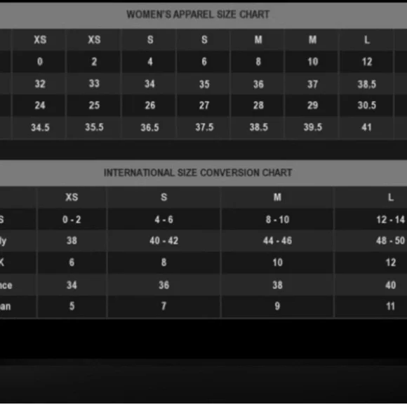 Green Floral Crop Top 💚🌼 - Picture 11 of 11